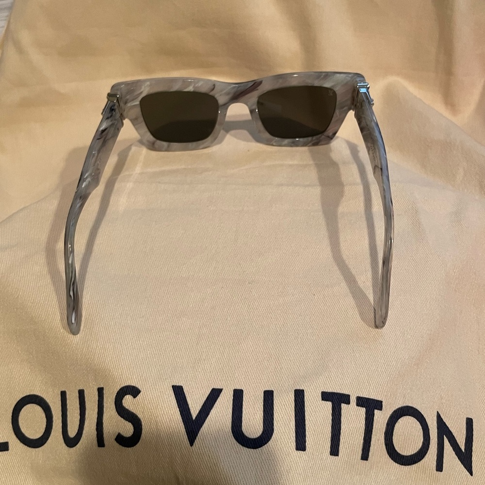 Luis Vuitton “Charleston” Mens Mirrored Sunglasses - Picture 10 of 14